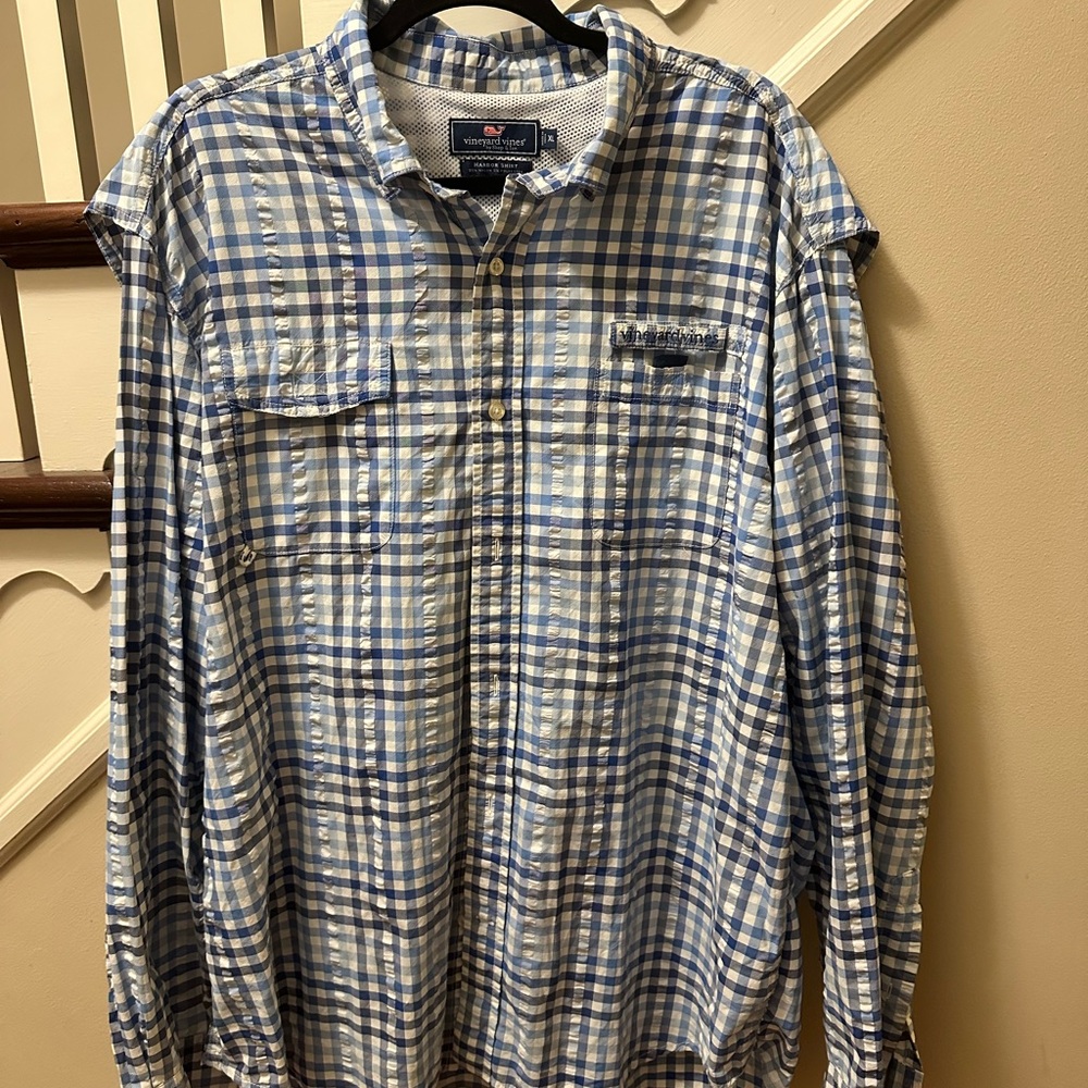 Vineyard Vines Blue and White Casual Button Down Shirt